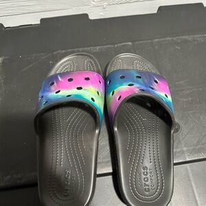 CROCS Women’s 7 Tie-Dye Slide Sandals NWOT
